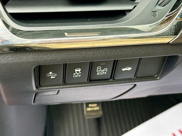 Used 2018 Toyota Avalon XLE Premium w/ All Weather Liner Package image 12