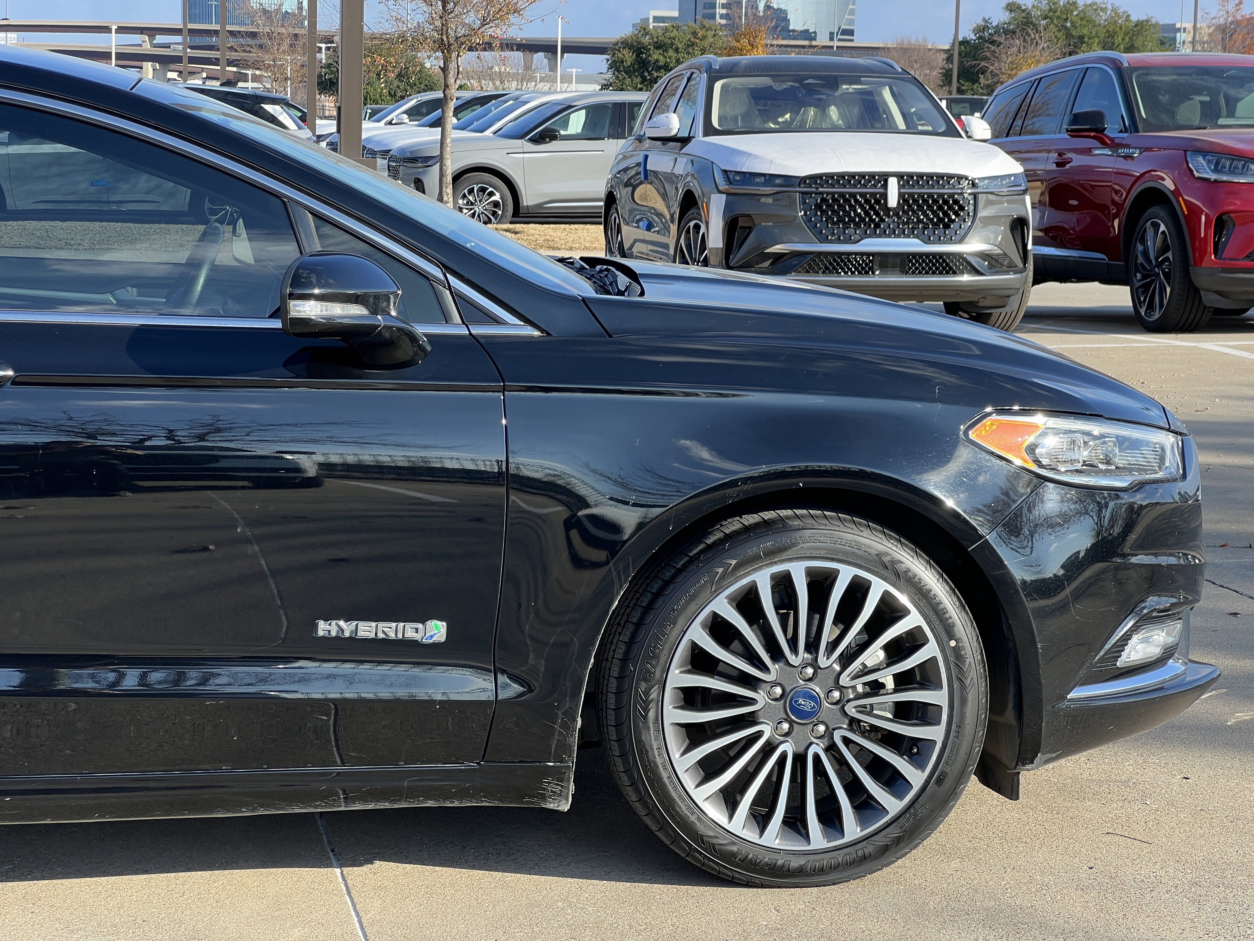 Used 2018 Ford Fusion Titanium image 11