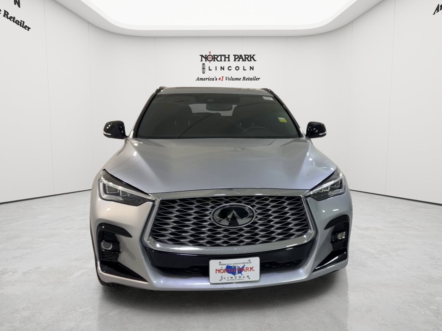 Used 2022 INFINITI QX55 Essential w/ Proassist Package AWD/4WD image 2