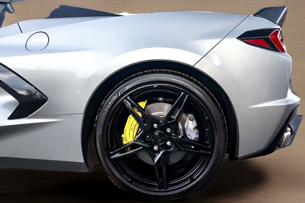 Used 2023 Chevrolet Corvette Stingray Premium Conv w/ Z51 Performance Package image 7