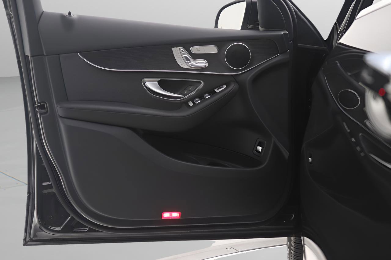 Certified 2022 Mercedes-Benz GLC 300 image 17