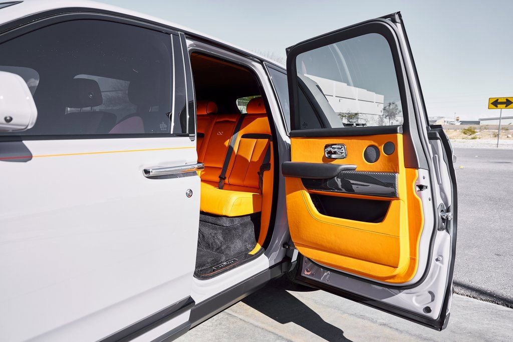 Used 2024 Rolls-Royce Cullinan Black Badge image 31