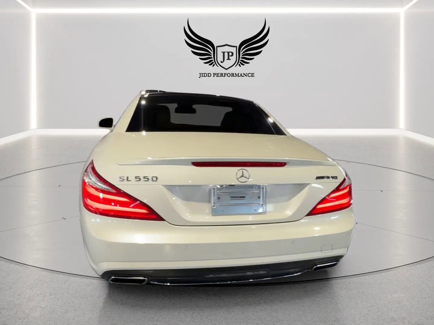 Used 2014 Mercedes-Benz SL 550 image 16