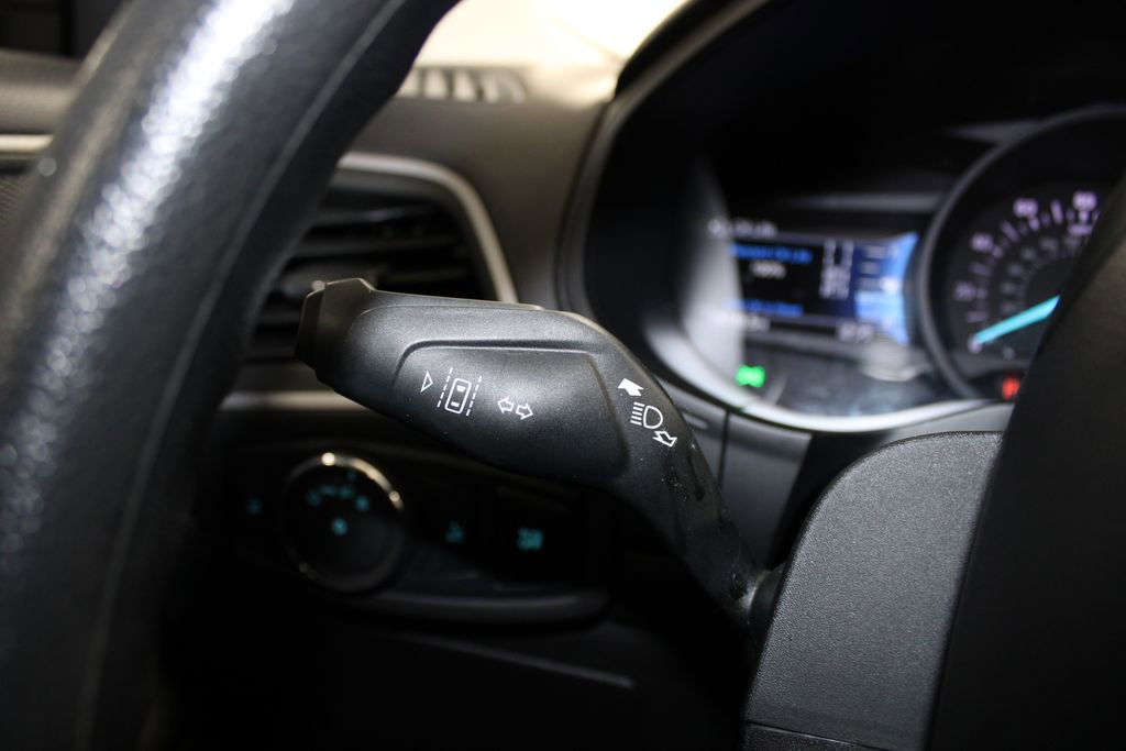 Used 2022 Ford Edge SE w/ Black Appearance Package image 35