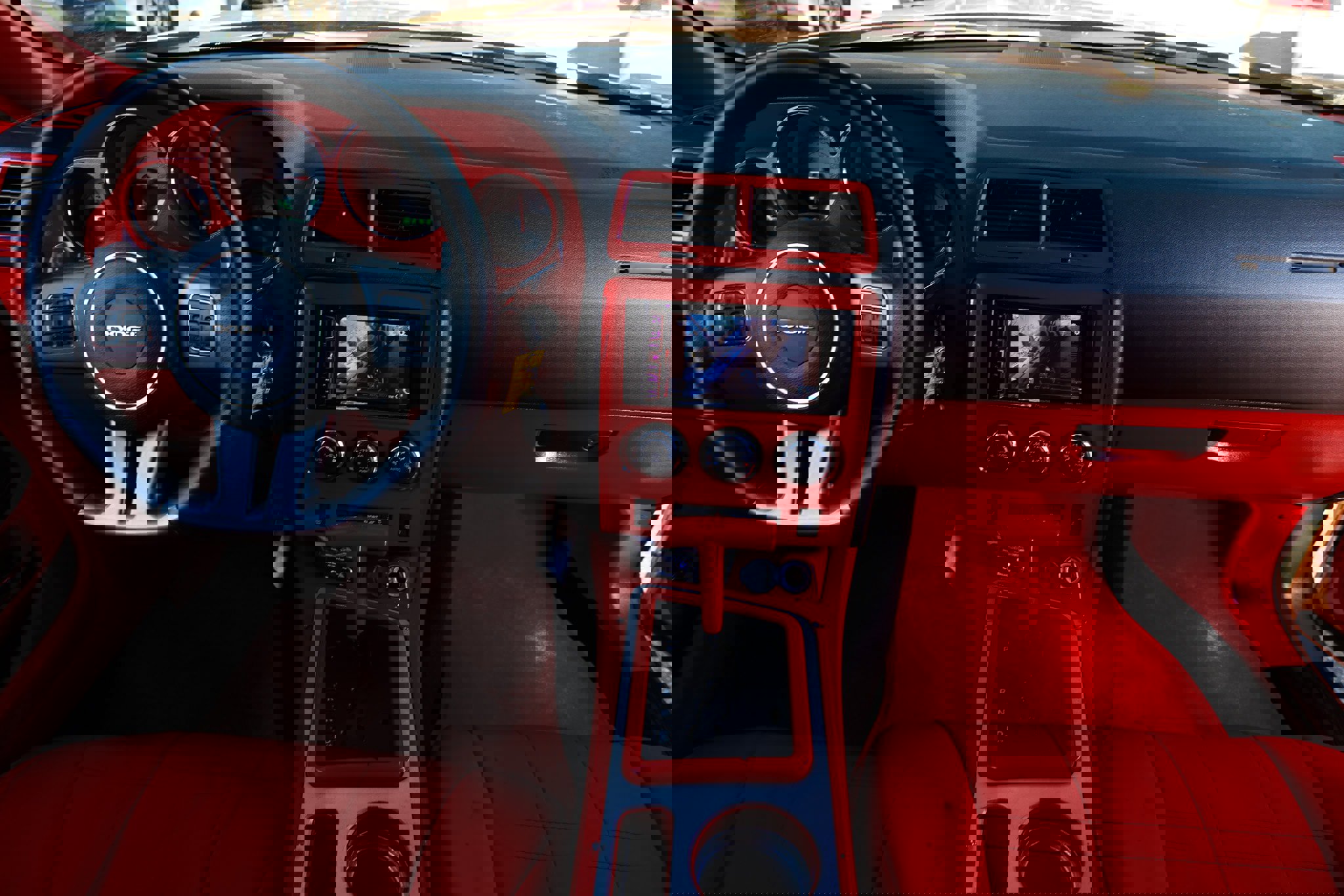 Used 2014 Dodge Challenger R/T image 19