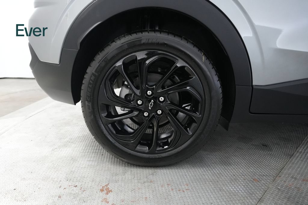 Used 2027 Chevrolet Bolt RS w/ Technology Package FWD image 22