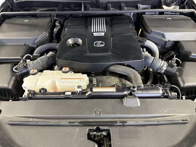 Used 2024 Lexus LX 600 4WD w/ Luxury Package image 31