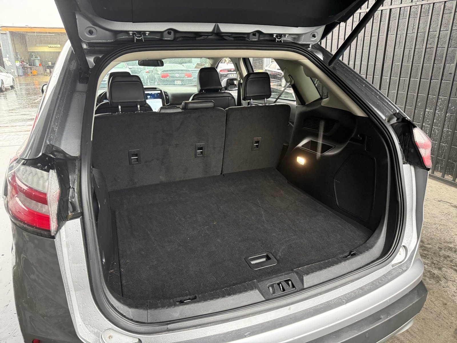 Used 2024 Ford Edge Titanium image 19