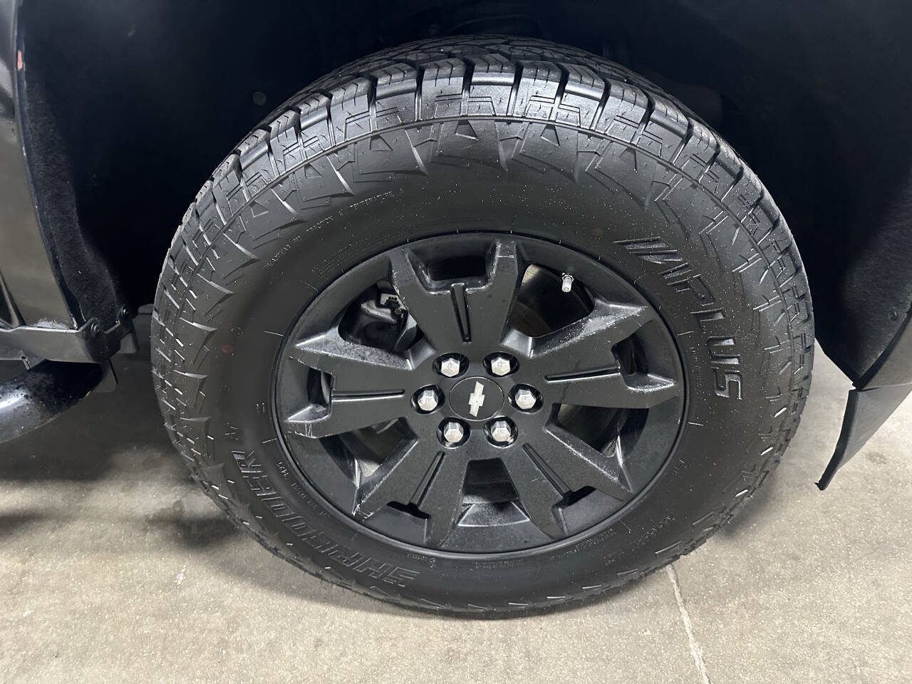 Used 2021 Chevrolet Colorado Z71 w/ Z71 Midnight Edition AWD/4WD image 9