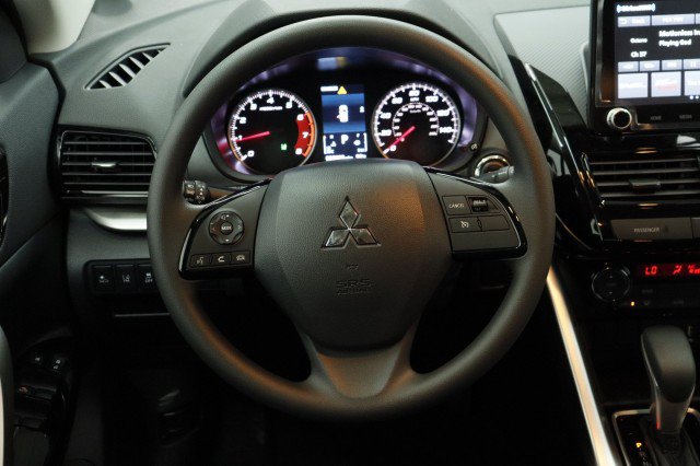 New 2026 Mitsubishi Eclipse Cross LE AWD/4WD image 21