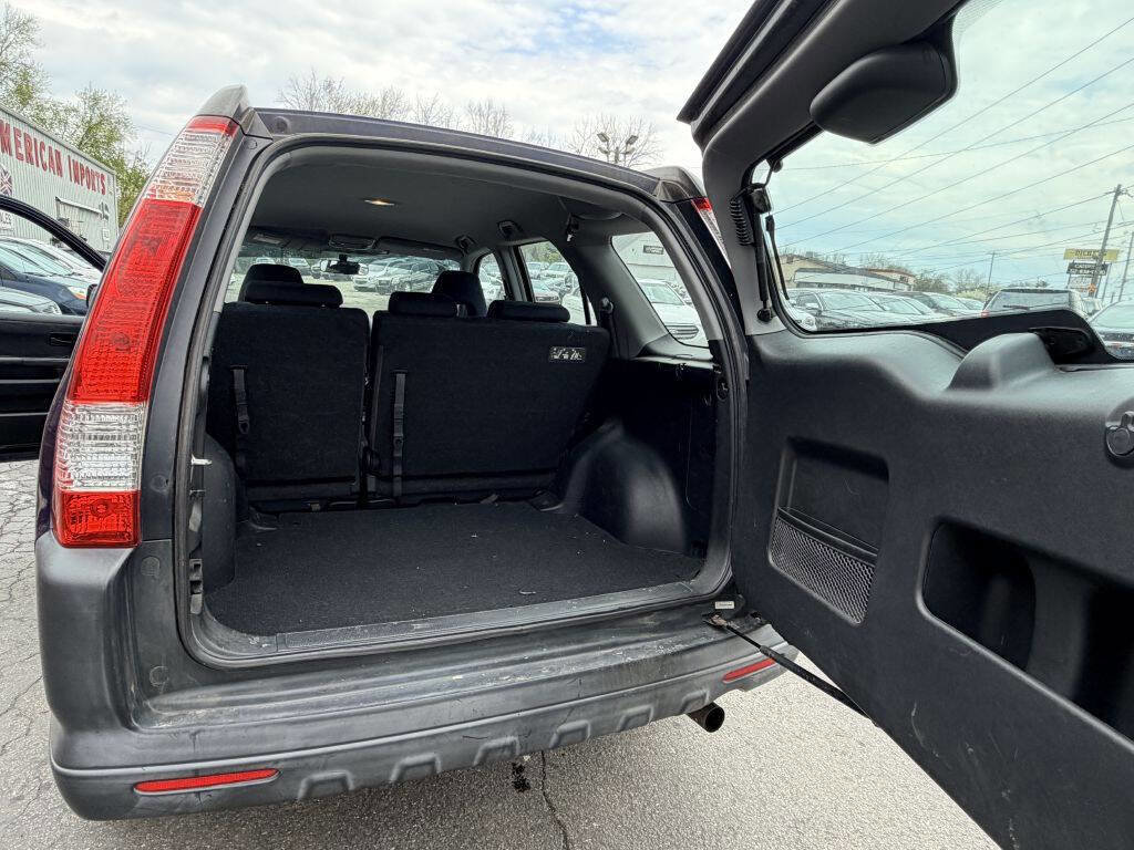 Used 2005 Honda CR-V LX image 5