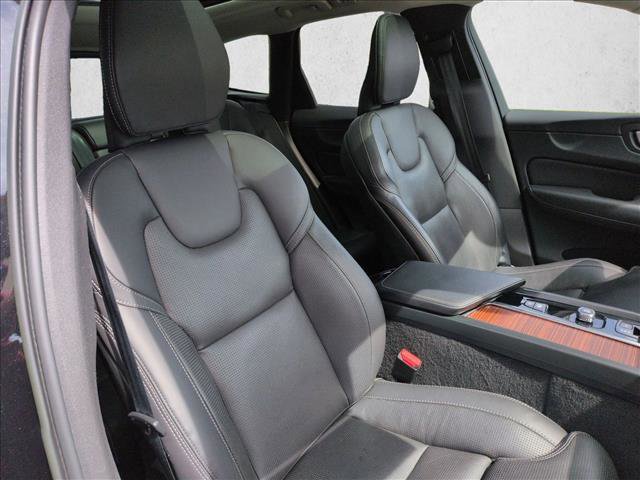 Used 2023 Volvo XC60 B6 Ultimate w/ Protection Package Premier AWD/4WD image 22