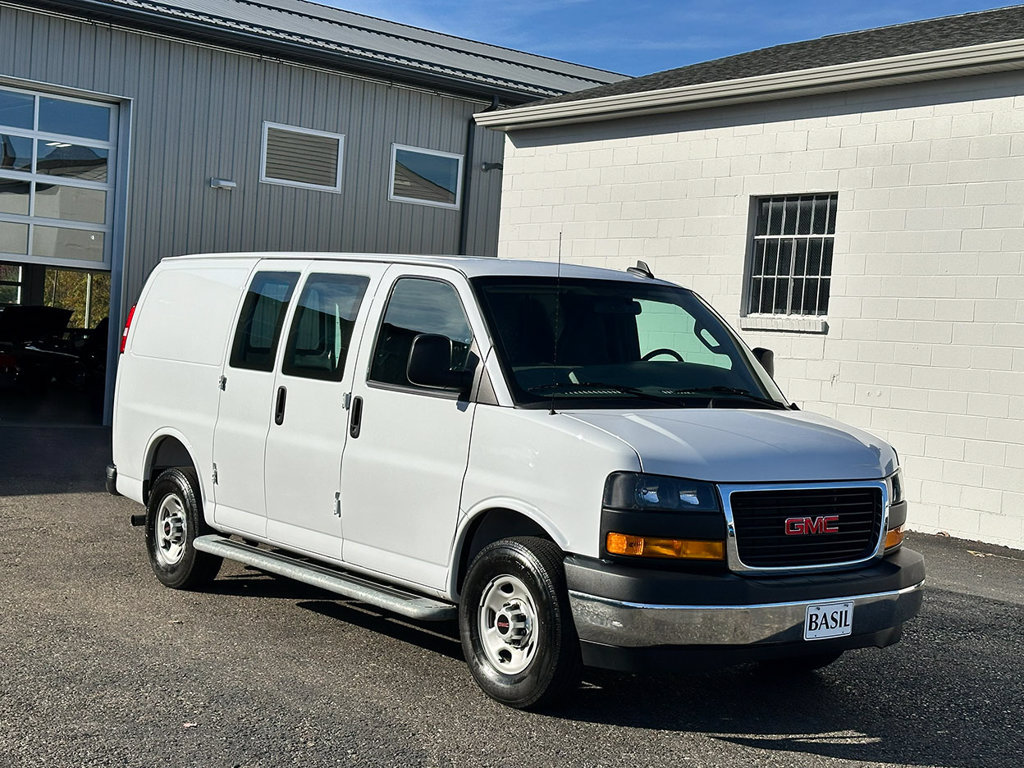 Used 2025 GMC Savana 2500 w/ Driver Convenience Package RWD image 33
