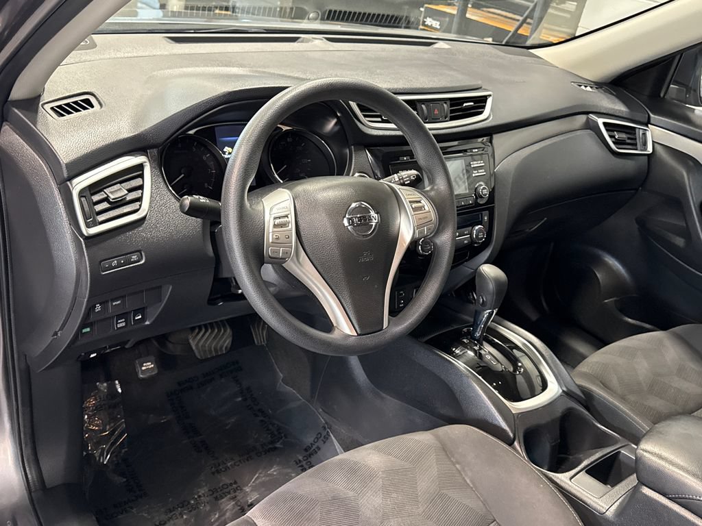 Used 2016 Nissan Rogue SV AWD/4WD image 6