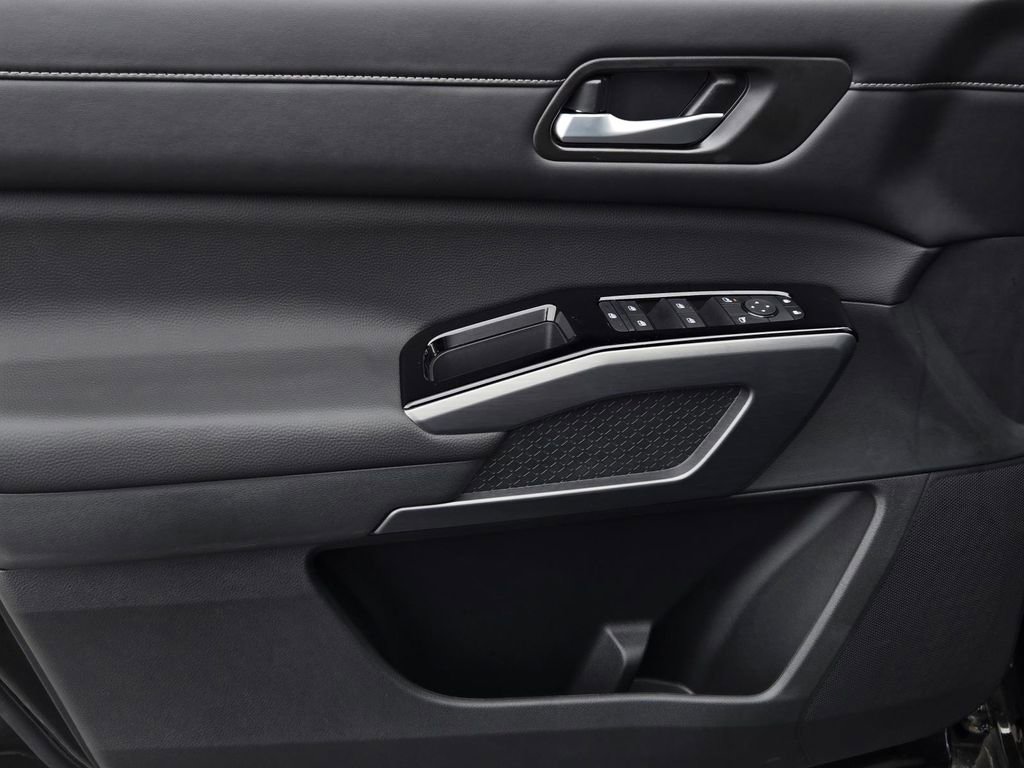 New 2026 Nissan Pathfinder SL image 18