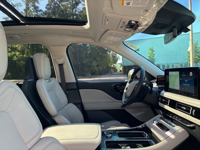 Certified 2025 Lincoln Aviator Reserve w/ Equipment Group 201A AWD/4WD image 23