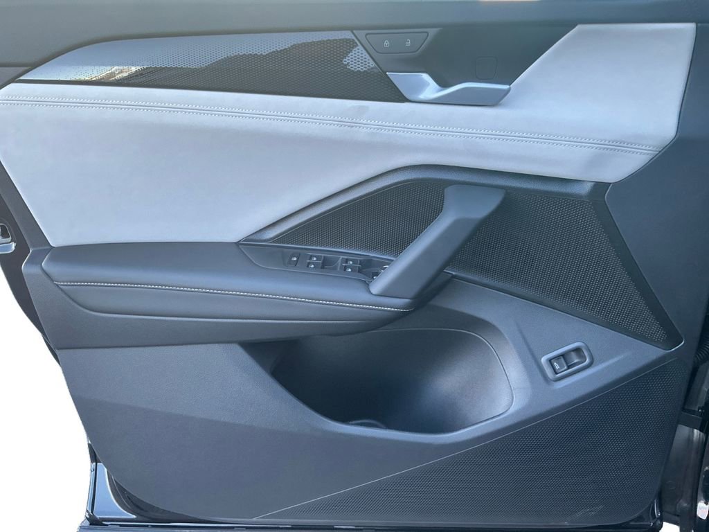 New 2026 Volkswagen Tiguan SE AWD/4WD image 23