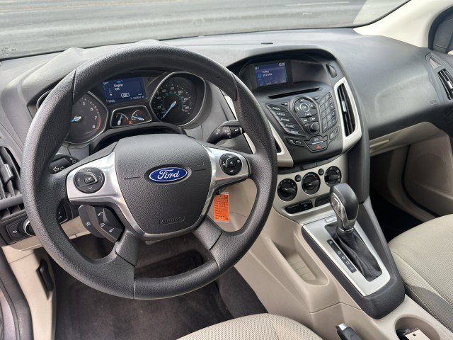 Used 2014 Ford Focus SE image 12