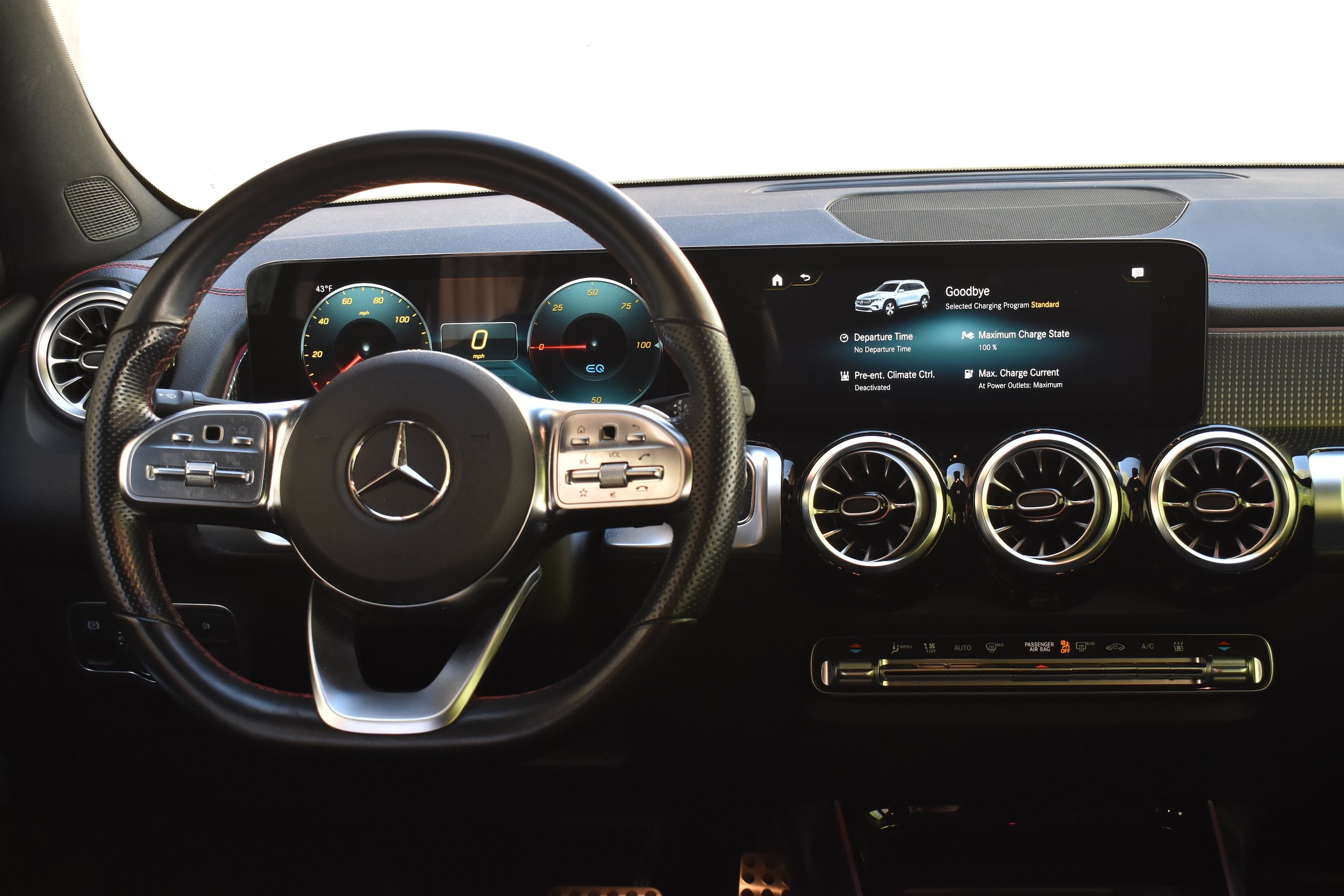 Used 2022 Mercedes-Benz EQB 350 4MATIC image 30