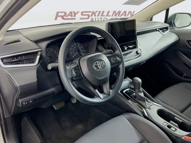 Used 2024 Toyota Corolla LE FWD image 32