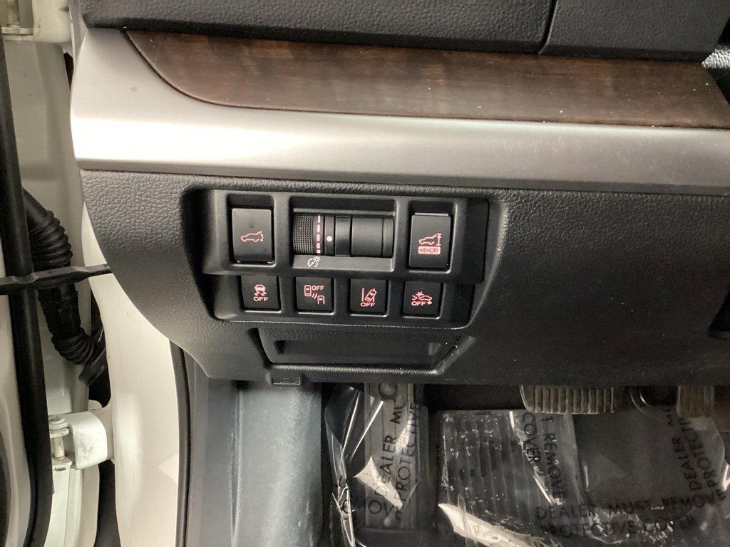 Used 2019 Subaru Outback 3.6R Limited image 25
