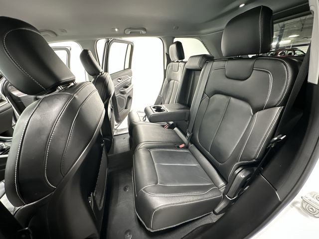 Used 2023 Jeep Grand Cherokee Limited image 20
