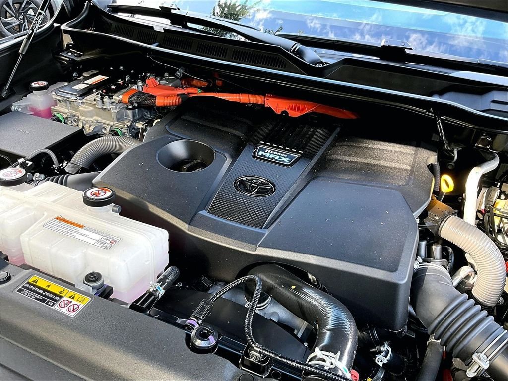 Certified 2024 Toyota Tundra Limited AWD/4WD image 33