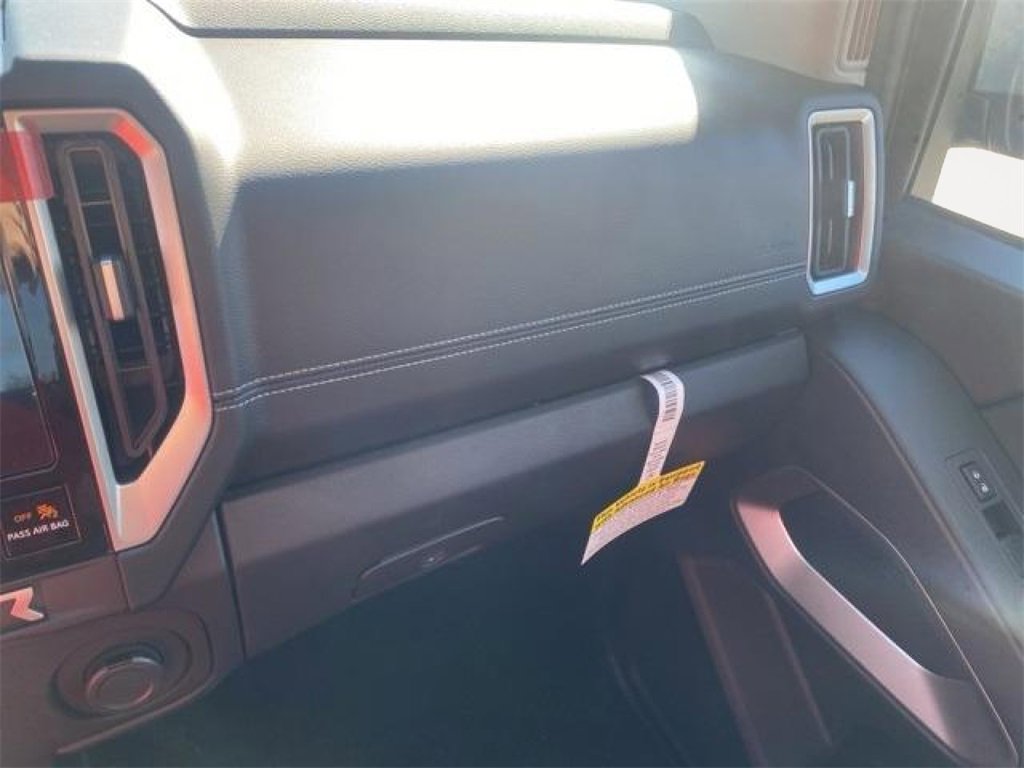 New 2025 Nissan Frontier SV w/ SV Convenience Package image 14