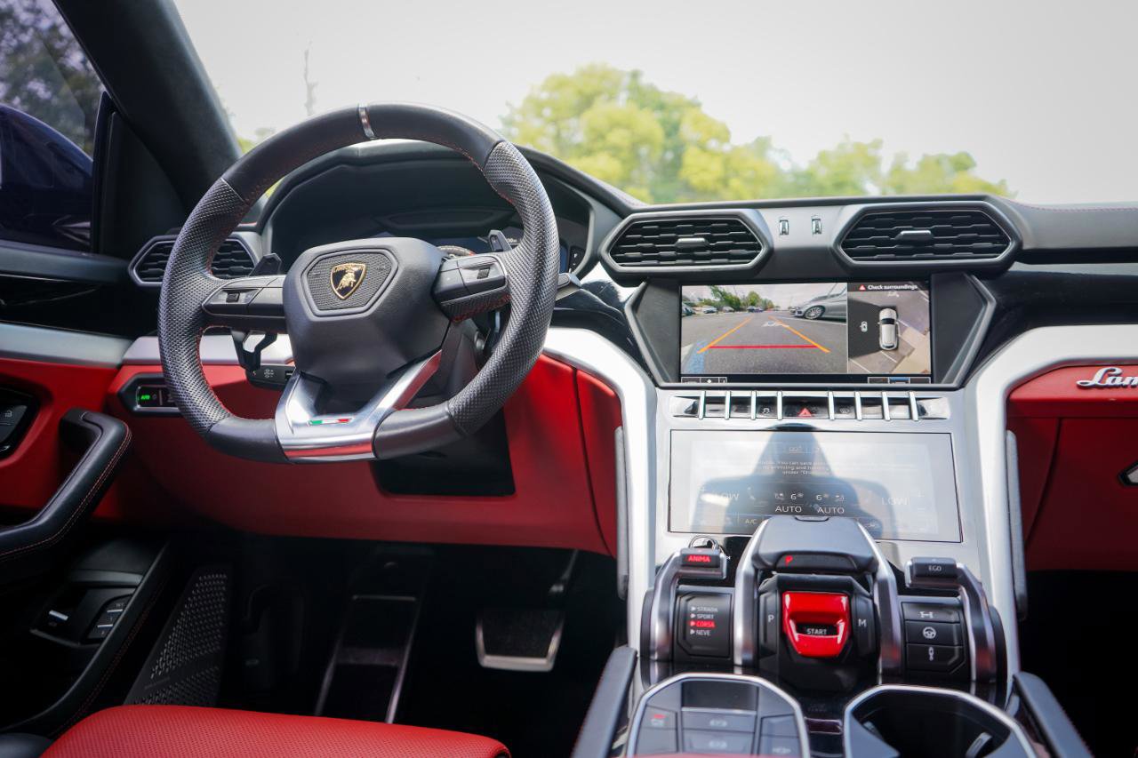 Used 2019 Lamborghini Urus S AWD/4WD image 13