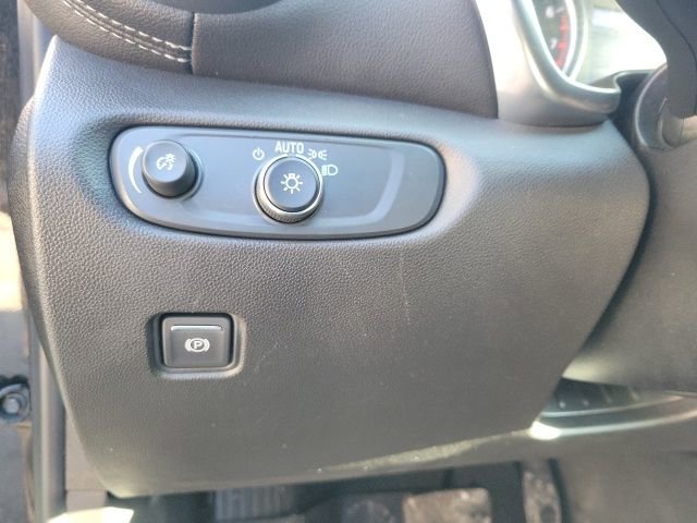 Used 2023 Chevrolet Blazer LT w/ Convenience Package image 39