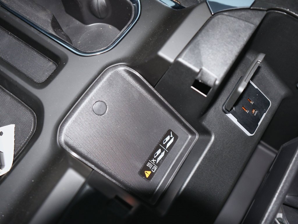 New 2026 GMC Sierra 1500 Elevation image 24