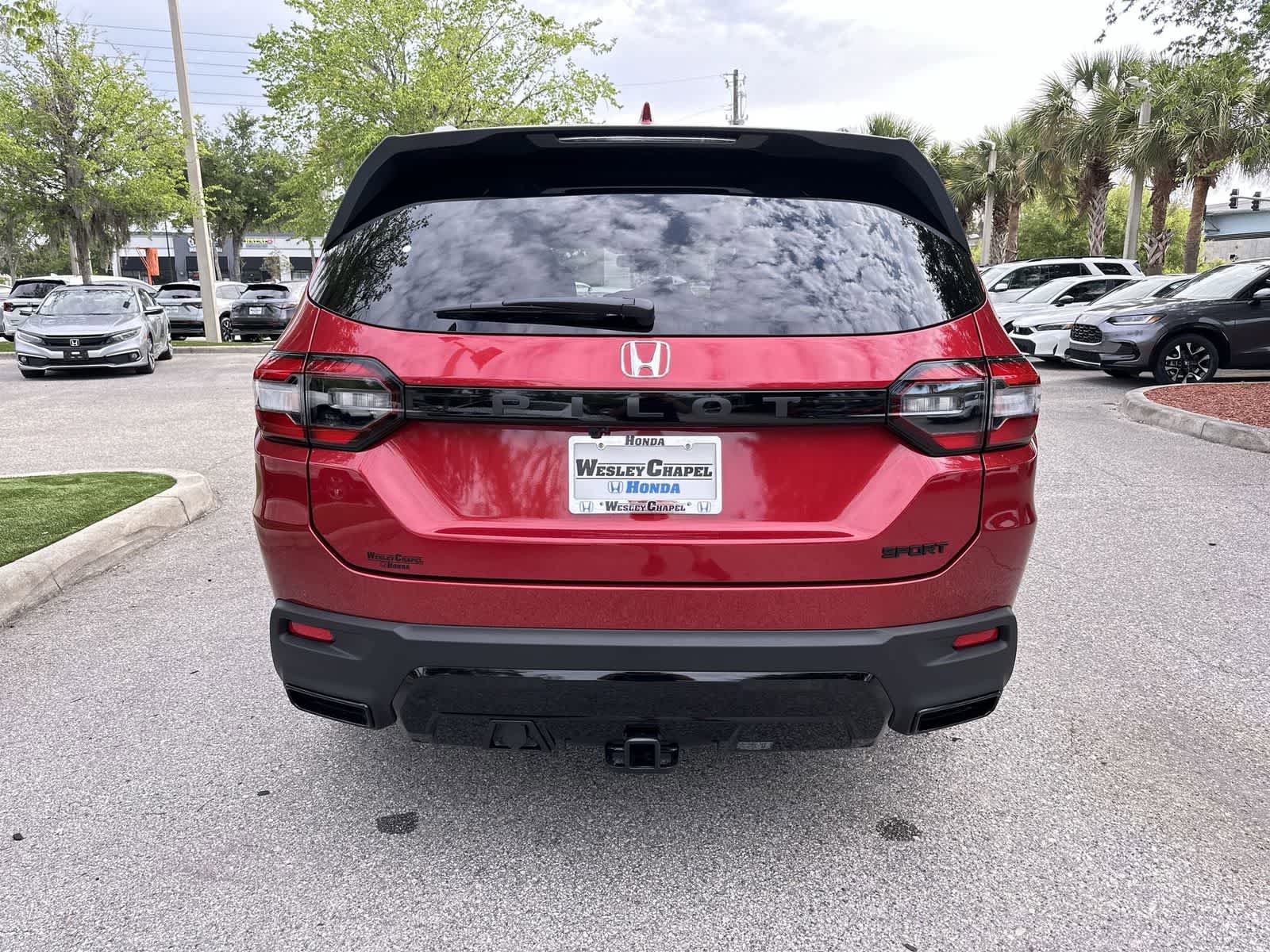 New 2026 Honda Pilot Sport image 4