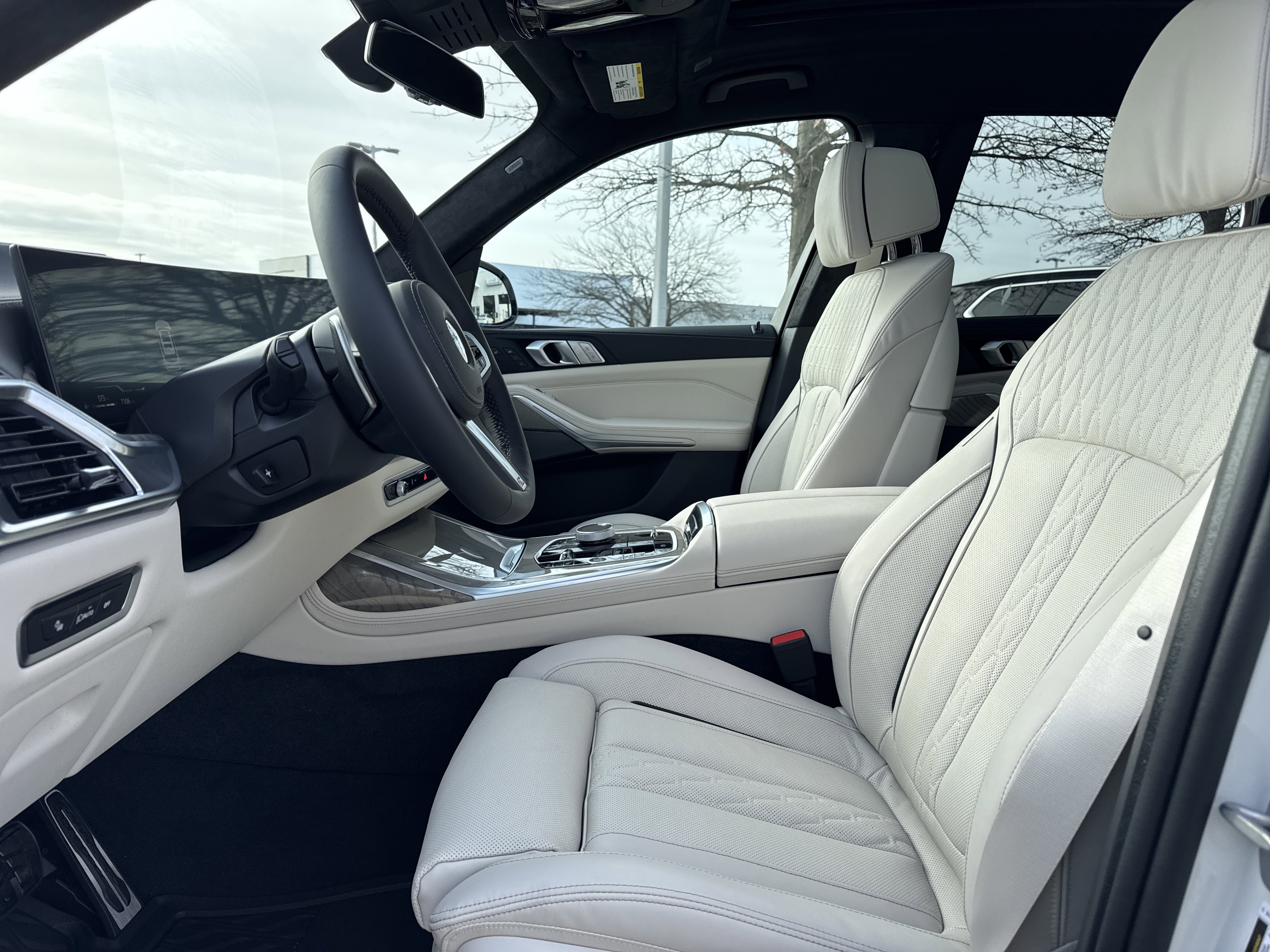 New 2026 BMW X7 xDrive40i w/ Executive Package image 10