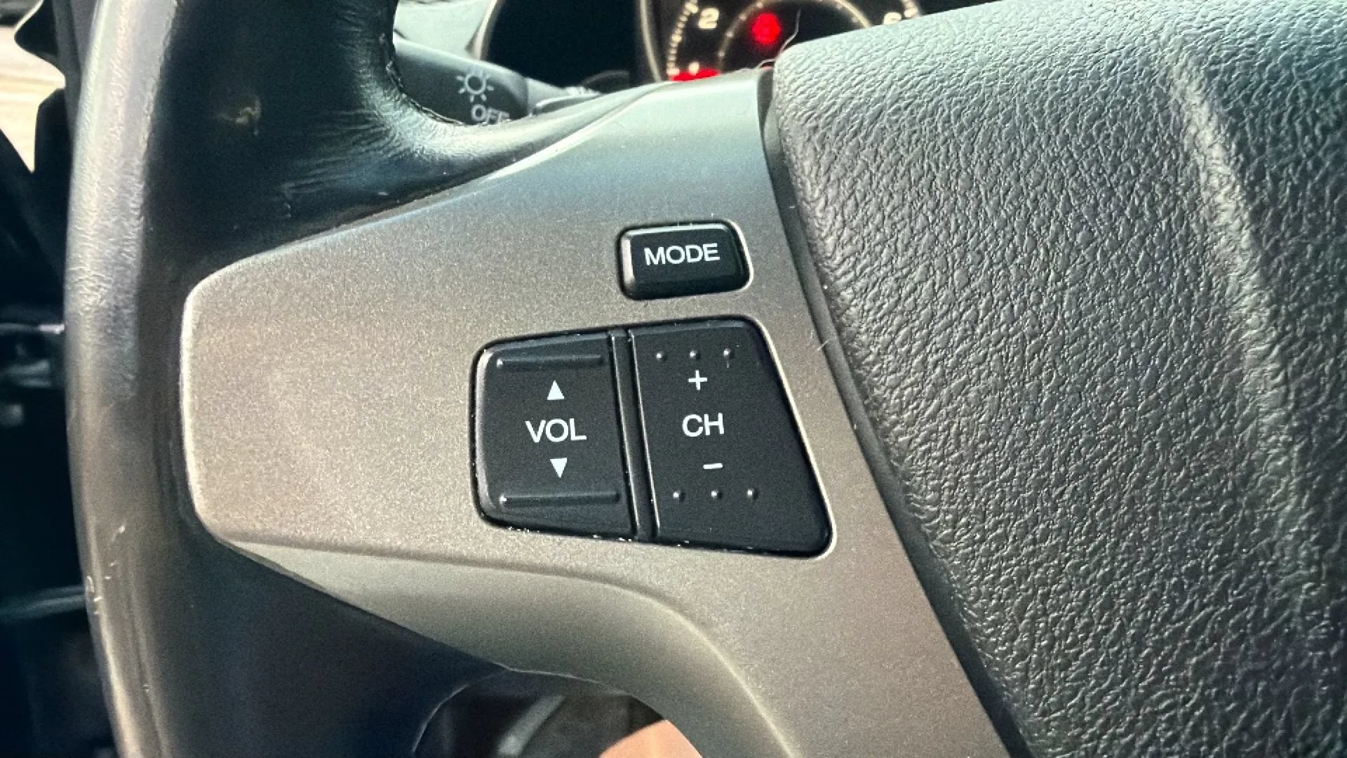 Used 2012 Acura MDX AWD/4WD image 17