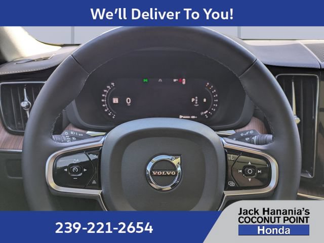 Used 2024 Volvo XC60 B5 Ultimate w/ Protection Package Premier AWD/4WD image 28