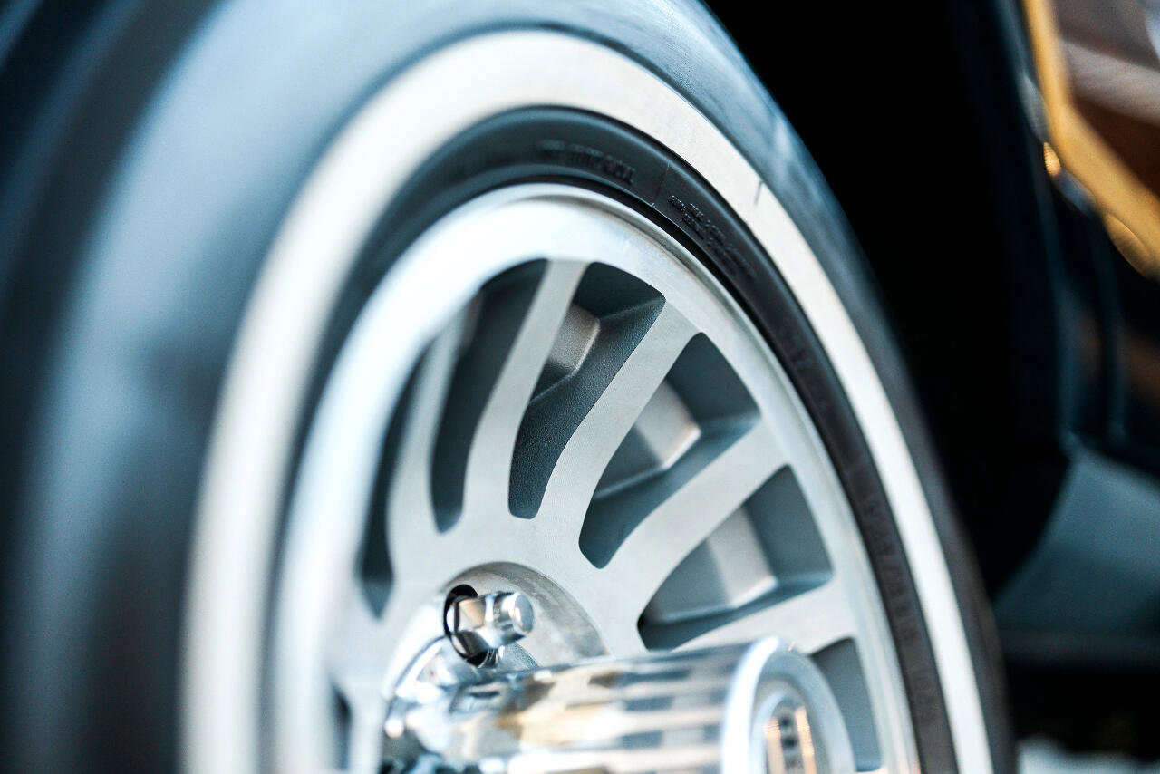 Used 1987 Jeep Grand Wagoneer image 42