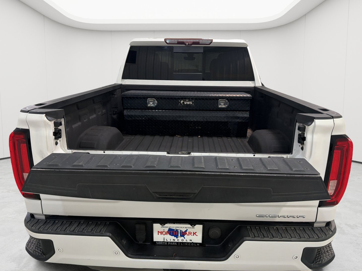 Used 2020 GMC Sierra 2500 Denali w/ Technology Package AWD/4WD image 22
