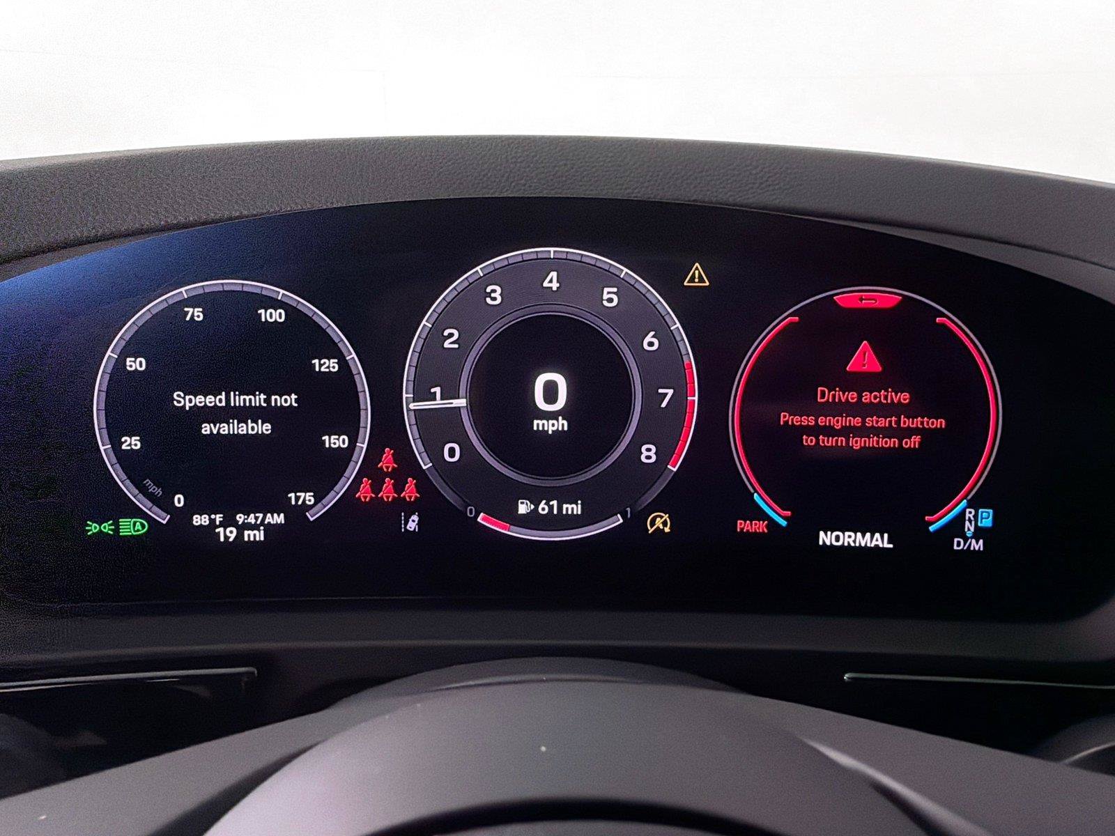 Certified 2026 Porsche Cayenne AWD/4WD image 19