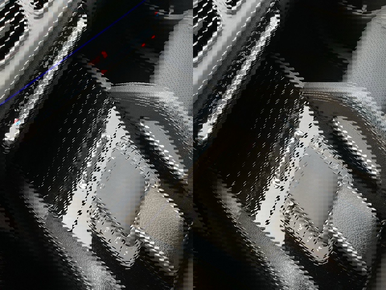 Used 2024 Mercedes-Benz GLE 350 4MATIC image 36