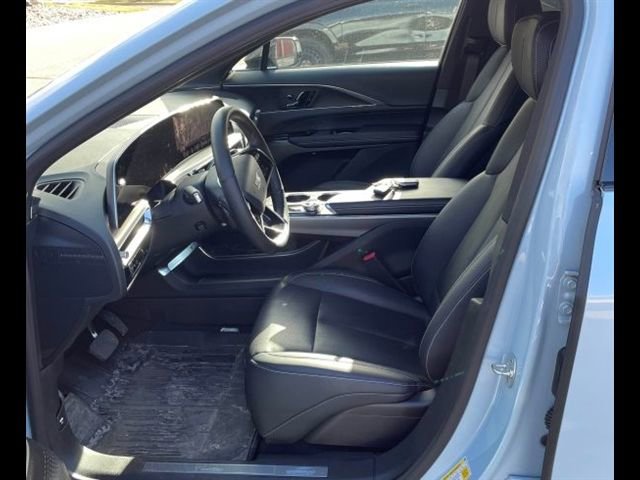 Certified 2024 Cadillac Lyriq Luxury w/ LPO, Floor Liner Package AWD/4WD image 4
