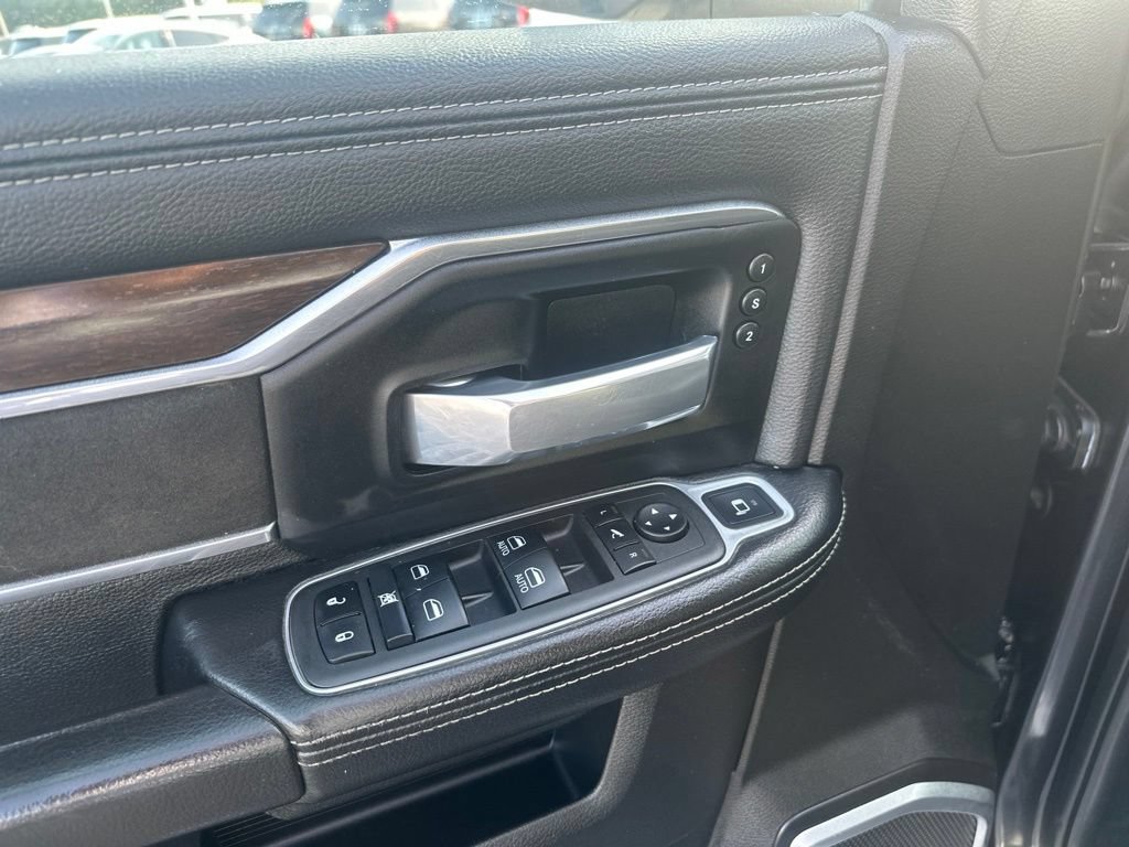 Used 2022 RAM 3500 Laramie AWD/4WD image 15