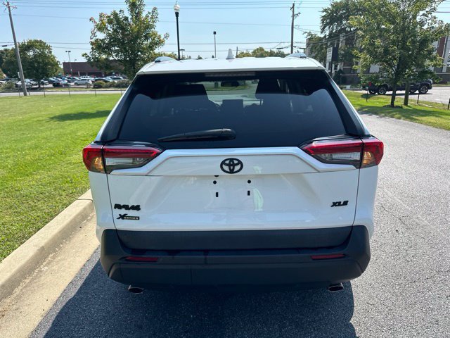 Used 2021 Toyota RAV4 XLE FWD image 18