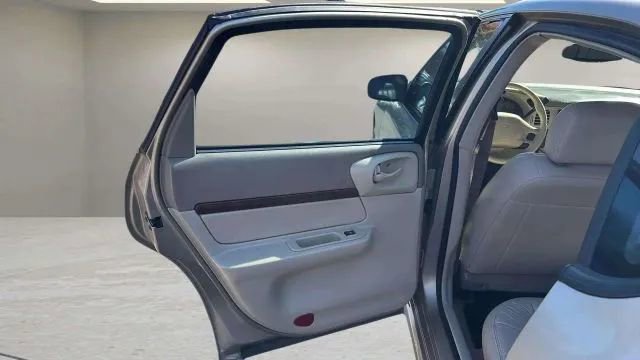 Used 2005 Chevrolet Impala LS w/ Preferred Equipment Group image 26