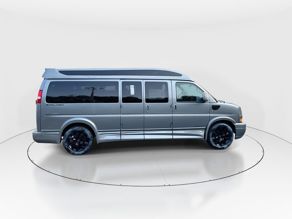 New 2026 Chevrolet Express 2500 Extended w/ Driver Convenience Package RWD image 9