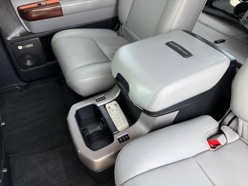Used 2012 Toyota Sequoia Platinum RWD image 11