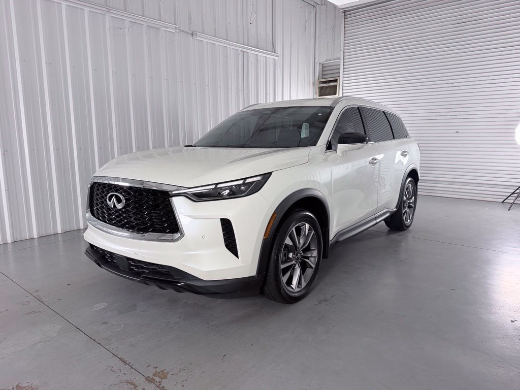 Certified 2023 INFINITI QX60 Luxe w/ Vision Package FWD image 1
