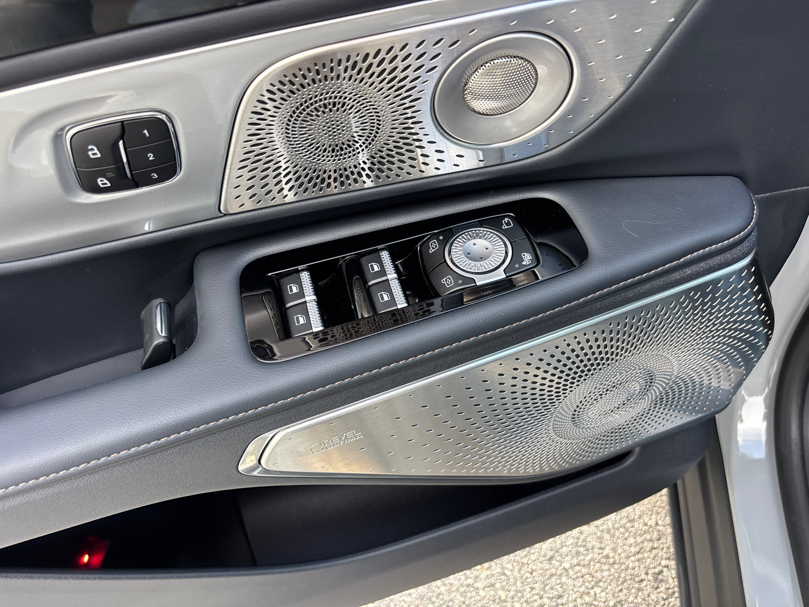 New 2026 Lincoln Nautilus Reserve AWD/4WD image 13