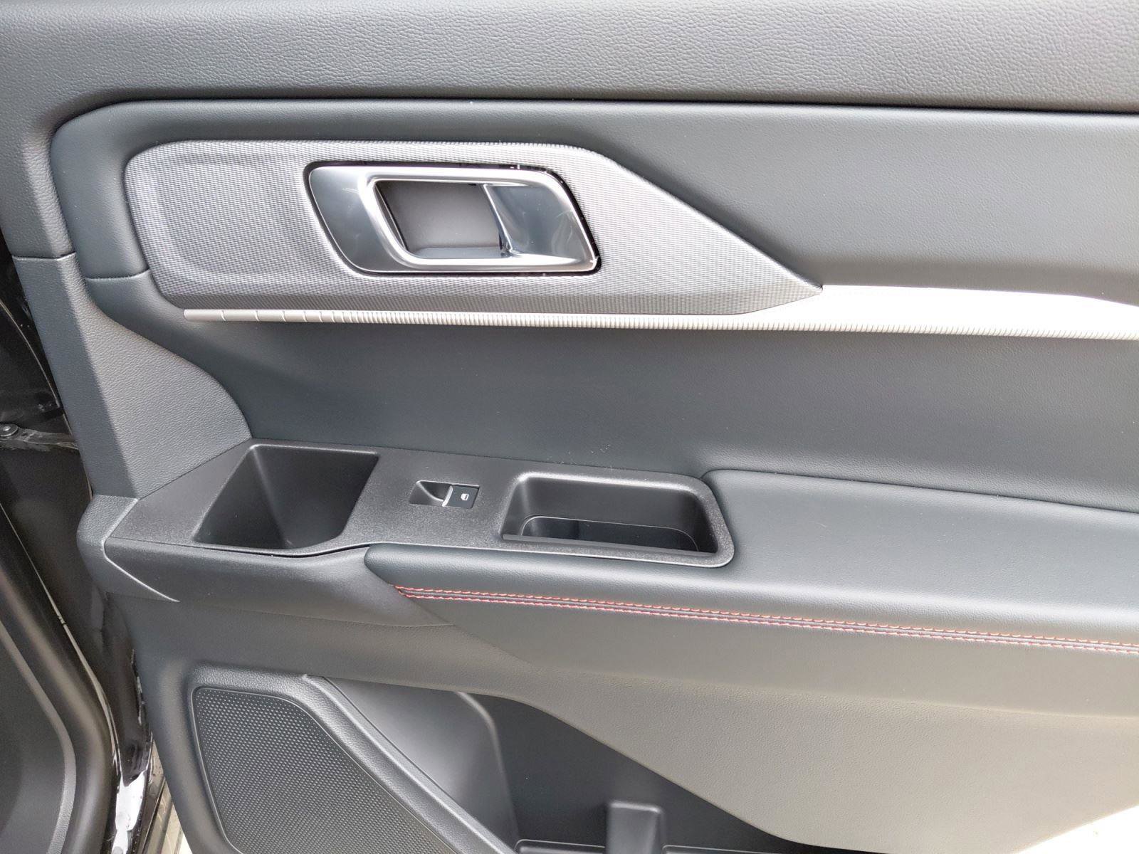 New 2026 Ford Explorer ST-Line w/ ST-Line Street Pack image 21