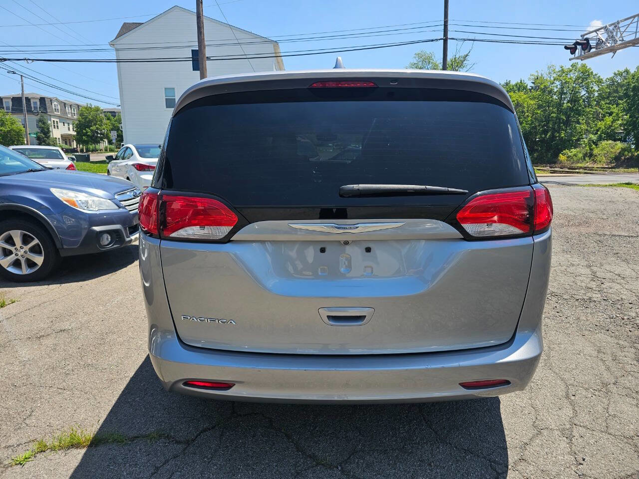 Used 2017 Chrysler Pacifica LX image 6