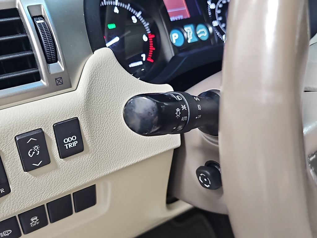Used 2019 Lexus GX 460 Premium w/ Premium Package AWD/4WD image 28